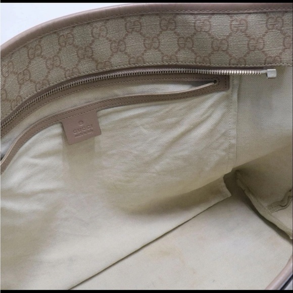 Gucci Beige Monogram Tote Bag - Picture 5 of 12